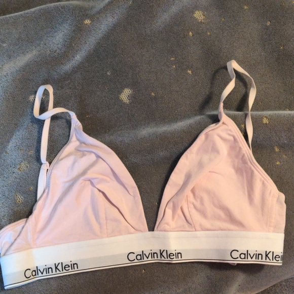 Bras - Picture 2 of 3